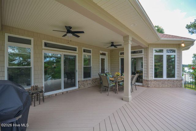 210 Beths Point, West End, NC 27376
