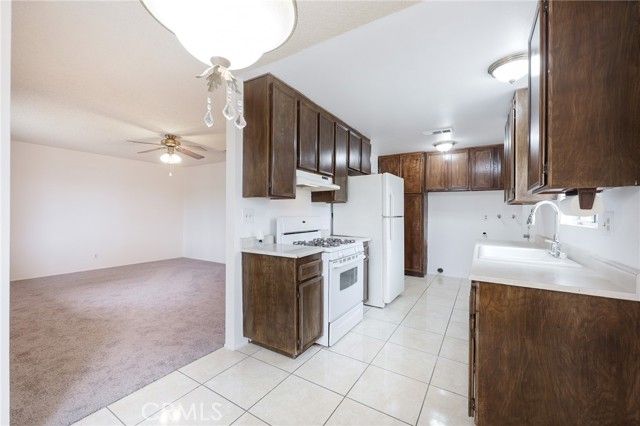 2131 Avenida Olivos, Hemet, CA 92545