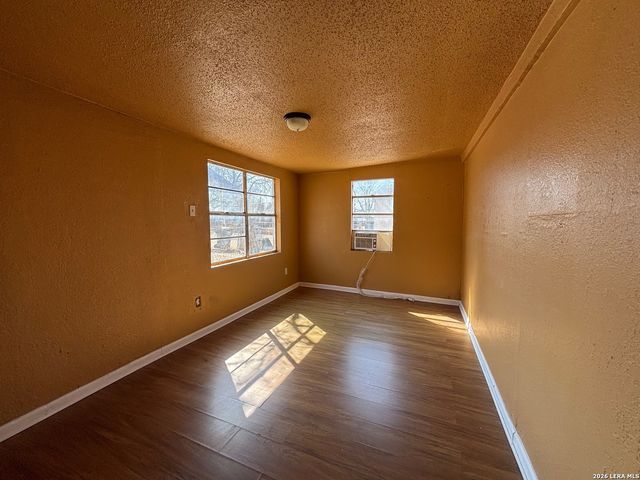 120 N Plum, Pearsall, TX 78061