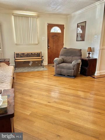 1734 STRAHLE ST, Philadelphia, PA 19152