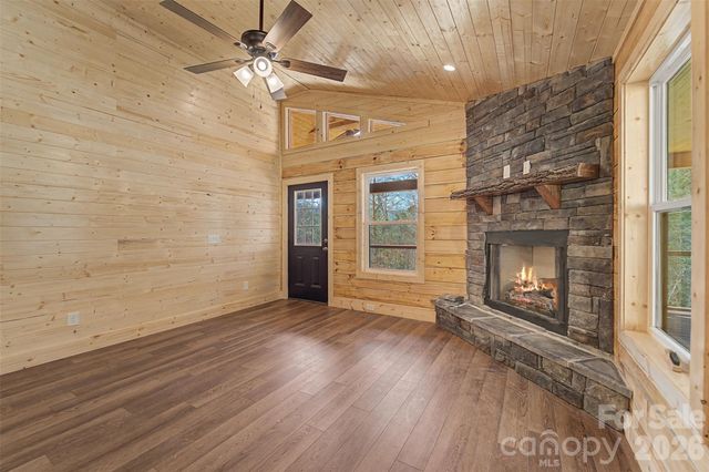 677 Ridgetop Circle, Whittier, NC 28789