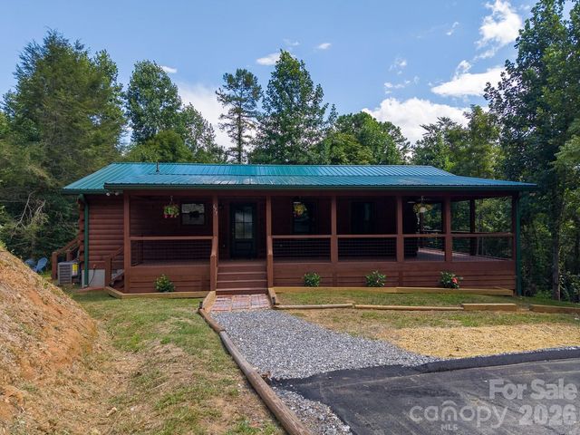 677 Ridgetop Circle, Whittier, NC 28789