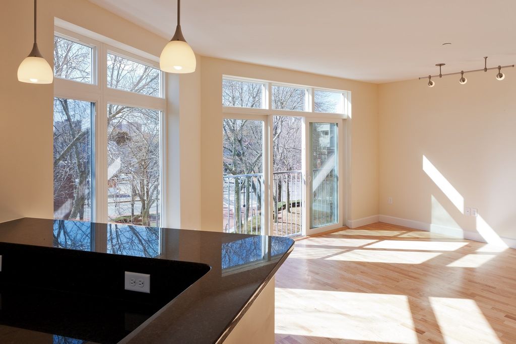 7 Cameron 408, Cambridge, MA 02140