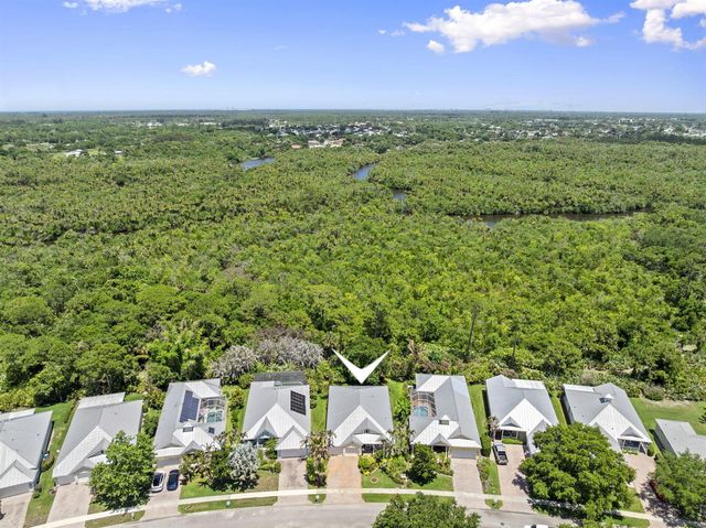 512 NE Canoe Park Circle, Port St. Lucie, FL 34983