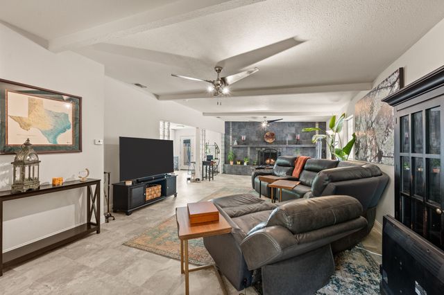 4104 Linkwood Drive, Euless, TX 76040