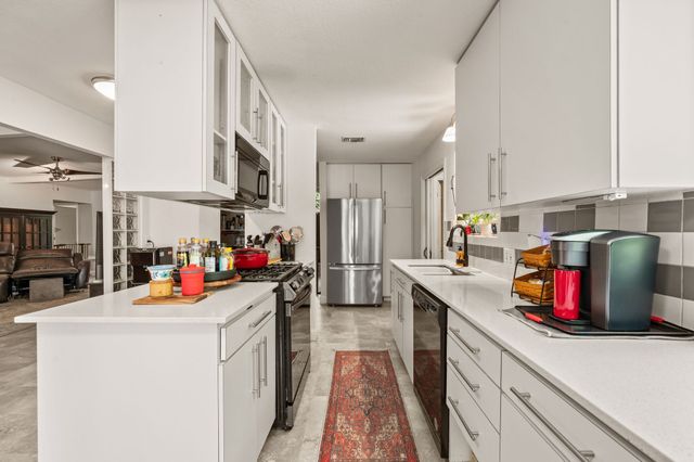 4104 Linkwood Drive, Euless, TX 76040