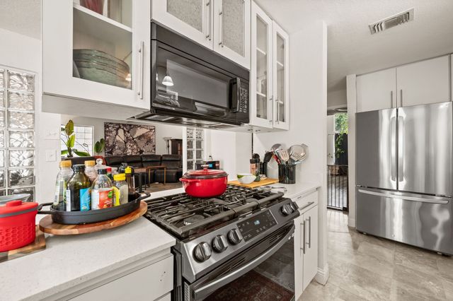 4104 Linkwood Drive, Euless, TX 76040