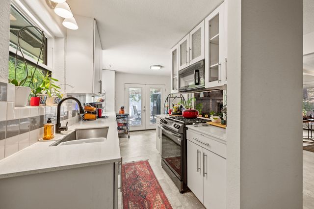 4104 Linkwood Drive, Euless, TX 76040