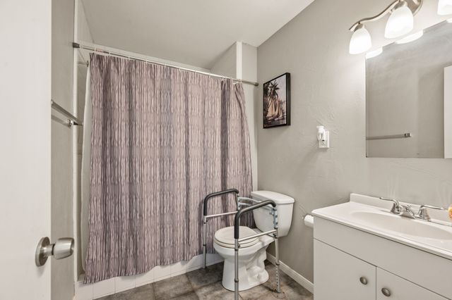 4104 Linkwood Drive, Euless, TX 76040