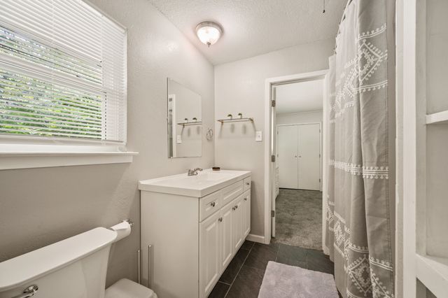 4104 Linkwood Drive, Euless, TX 76040