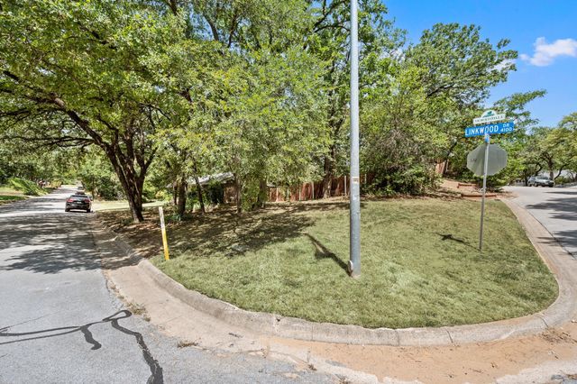 4104 Linkwood Drive, Euless, TX 76040