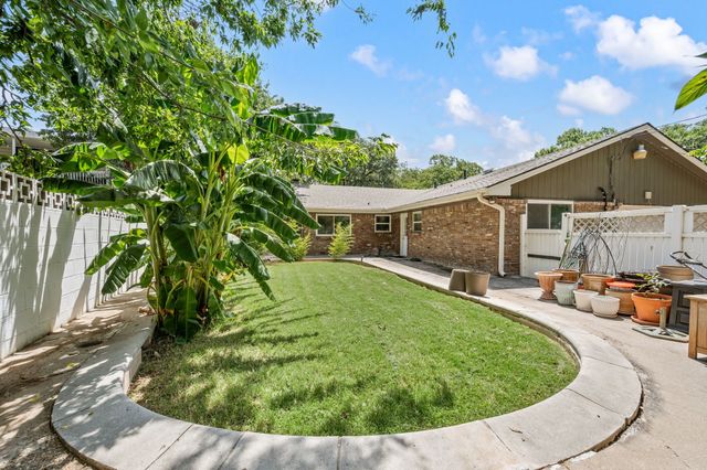 4104 Linkwood Drive, Euless, TX 76040