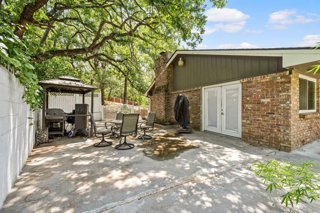 4104 Linkwood Drive, Euless, TX 76040