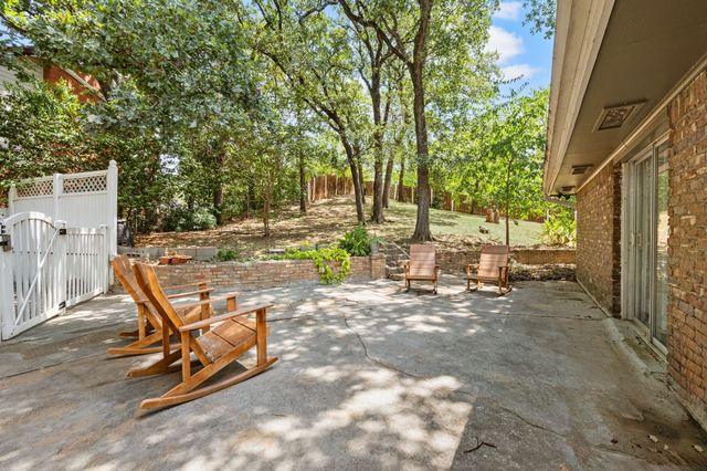 4104 Linkwood Drive, Euless, TX 76040