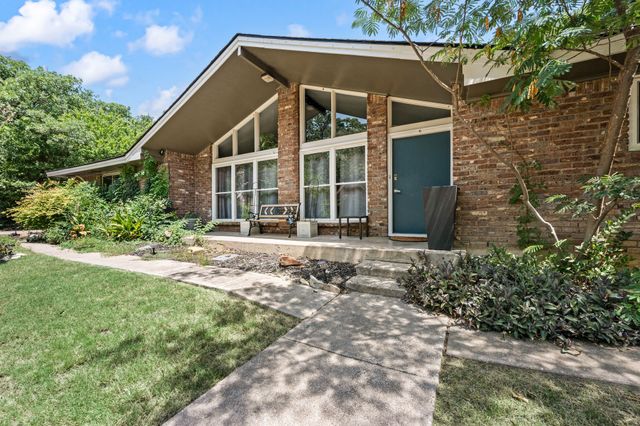 4104 Linkwood Drive, Euless, TX 76040
