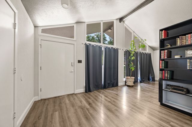 4104 Linkwood Drive, Euless, TX 76040