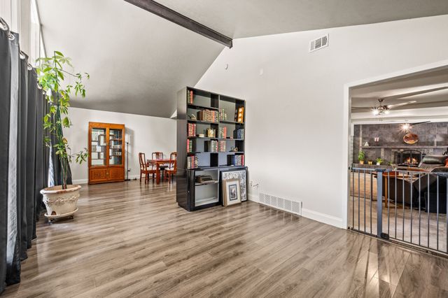 4104 Linkwood Drive, Euless, TX 76040