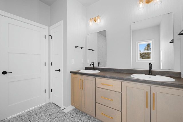 4450 NATURE, Howard, WI 54313