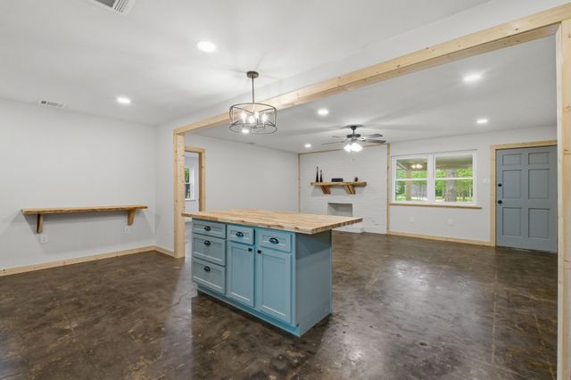 509 County Road 2271, Telephone, TX 75488