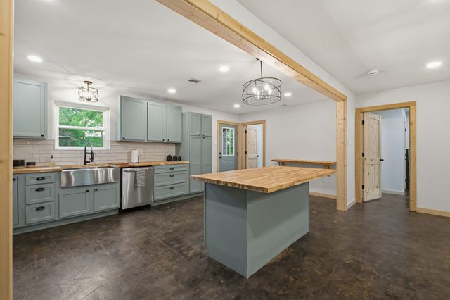 509 County Road 2271, Telephone, TX 75488