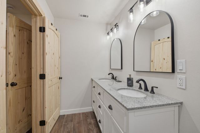 509 County Road 2271, Telephone, TX 75488