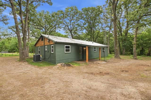 509 County Road 2271, Telephone, TX 75488