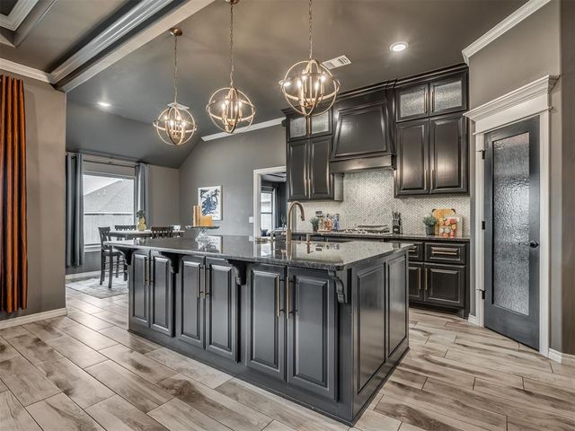 9125 NW 118th Street, Yukon, OK 73099