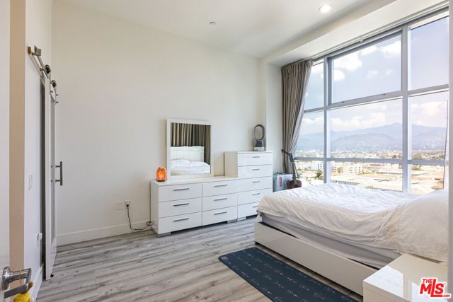 3223 W 6th Street 902, Los Angeles, CA 90020