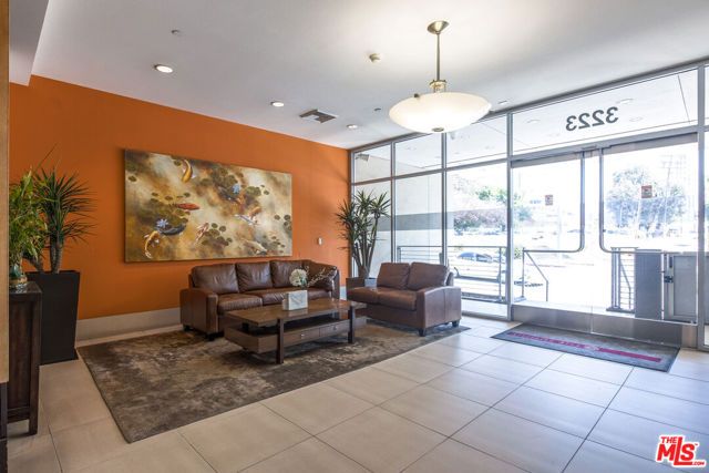 3223 W 6th Street 902, Los Angeles, CA 90020
