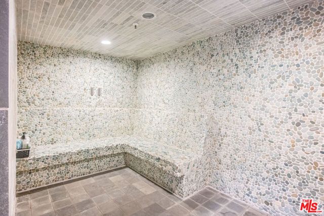 3223 W 6th Street 902, Los Angeles, CA 90020