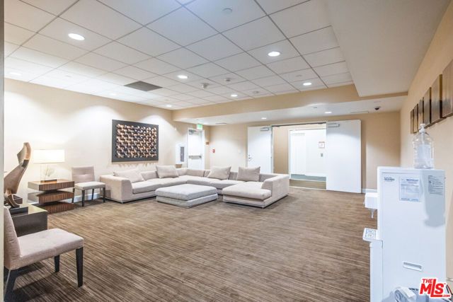 3223 W 6th Street 902, Los Angeles, CA 90020