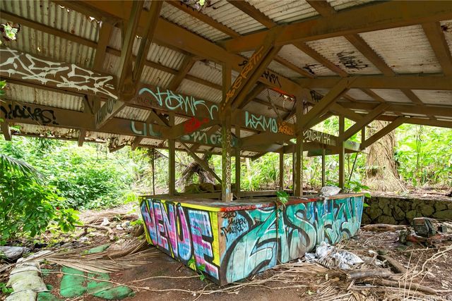 3737 Manoa Road, Honolulu, HI 96822