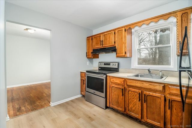 32 Pleasant Street, Bethel, CT 06801