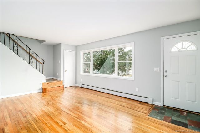 32 Pleasant Street, Bethel, CT 06801