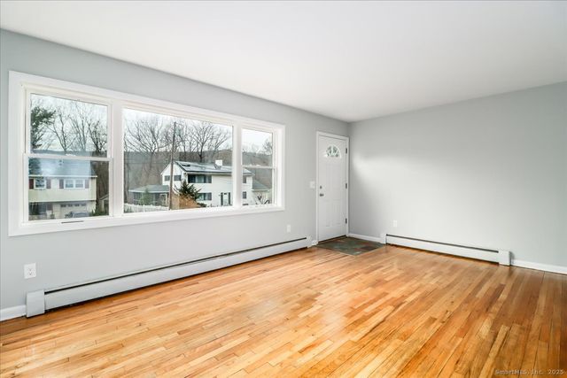 32 Pleasant Street, Bethel, CT 06801