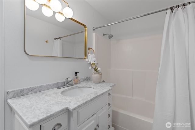1340 NW Huckle Drive, Bremerton, WA 98311