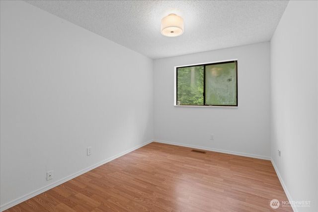 1340 NW Huckle Drive, Bremerton, WA 98311