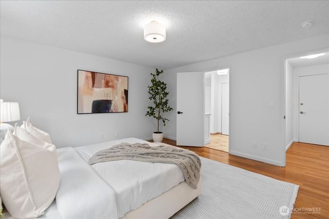 1340 NW Huckle Drive, Bremerton, WA 98311