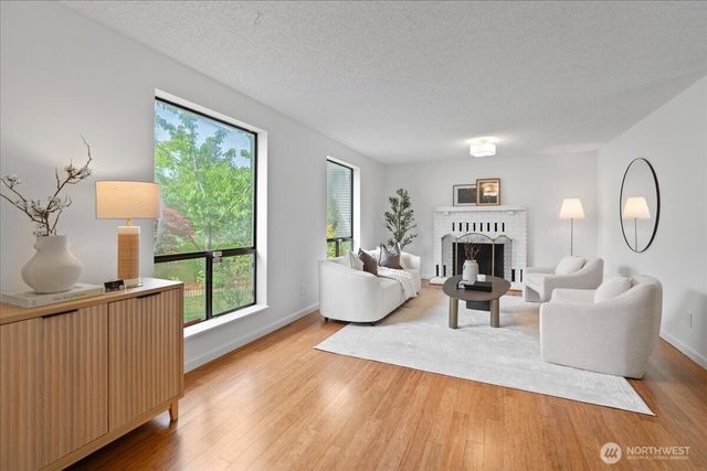 1340 NW Huckle Drive, Bremerton, WA 98311