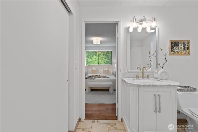 1340 NW Huckle Drive, Bremerton, WA 98311