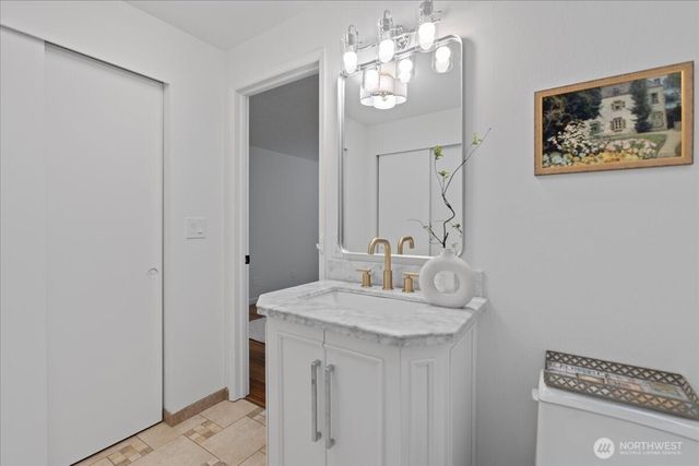 1340 NW Huckle Drive, Bremerton, WA 98311