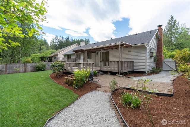 1340 NW Huckle Drive, Bremerton, WA 98311