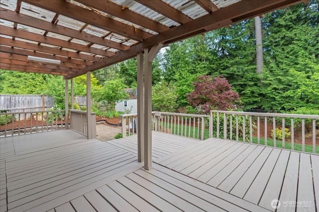 1340 NW Huckle Drive, Bremerton, WA 98311