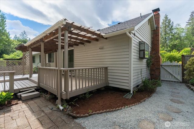 1340 NW Huckle Drive, Bremerton, WA 98311