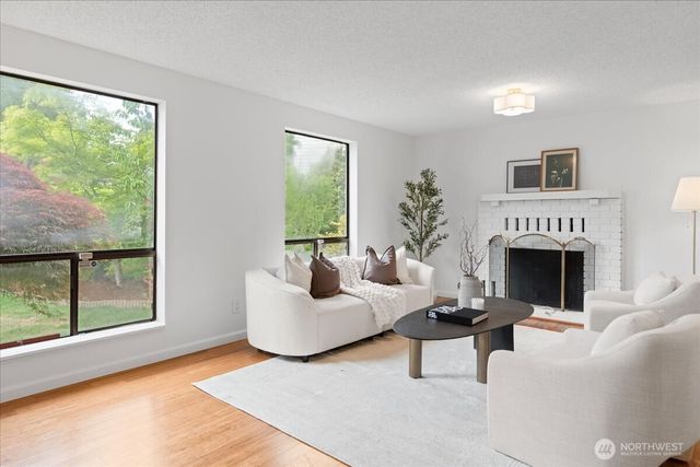 1340 NW Huckle Drive, Bremerton, WA 98311