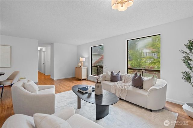 1340 NW Huckle Drive, Bremerton, WA 98311