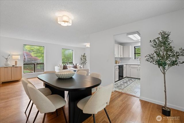 1340 NW Huckle Drive, Bremerton, WA 98311