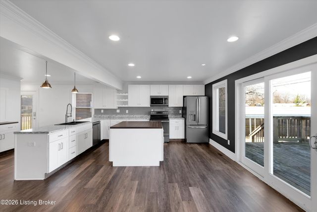 4215 Alton Rd, Louisville, KY 40207