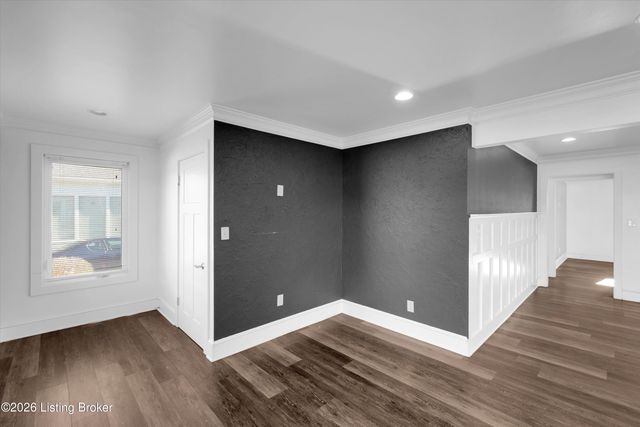 4215 Alton Rd, Louisville, KY 40207