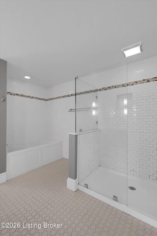 4215 Alton Rd, Louisville, KY 40207